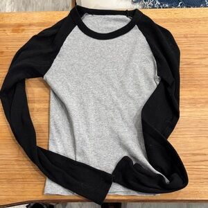 Brandy Melville Black and Gray Raglan Tee